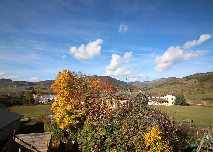 La Chaumine Aux étoiles Couette-café Camurac